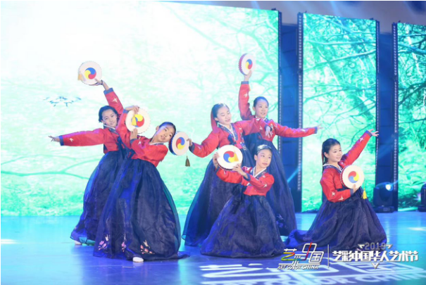 艺彩中国华人艺术节，海蛟舞蹈再创辉煌
